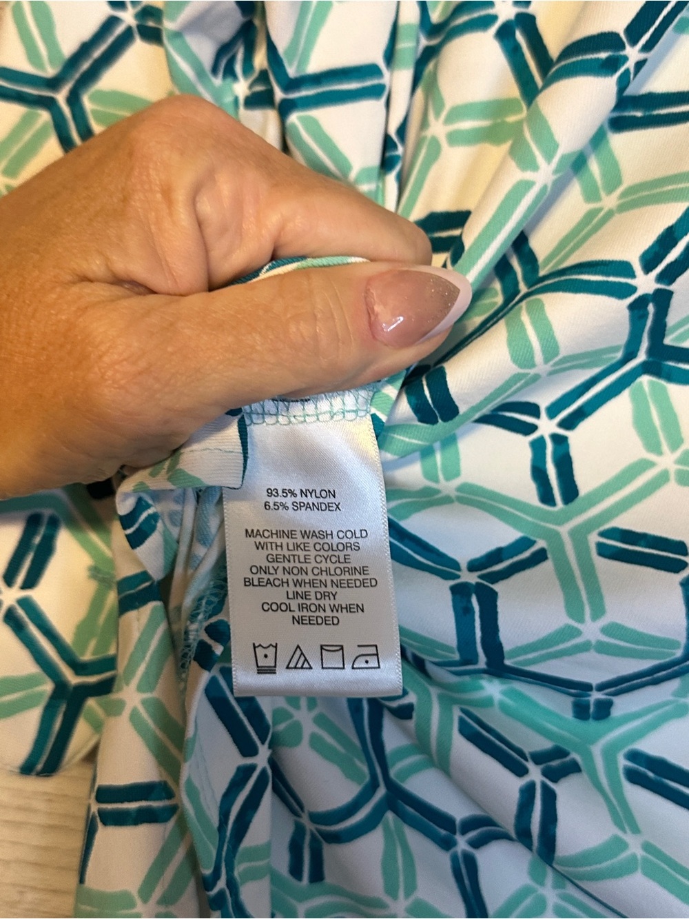 Foxcroft NYC Easy Care Geometric Print Button Front Shirt Large - Picture 6 of 6